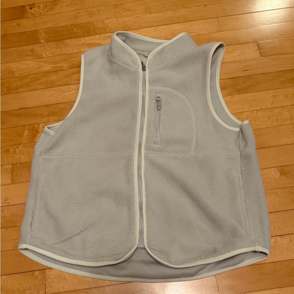 Kyodan cream Sherpa vest